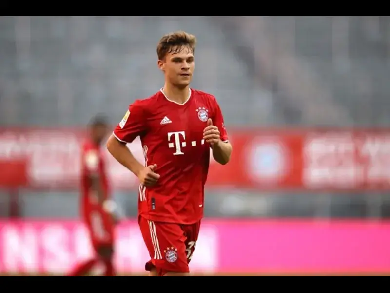 Tiền Vệ Mỏ Neo - Cầu Nối Giữa Tấn Công Và Phòng Ngự Tiền Vệ Mỏ Neo - Cầu Nối Giữa Tấn Công Và Phòng Ngự